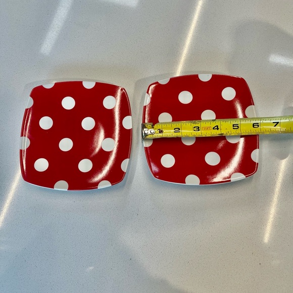 Style Happy Sugarland 6” square red white polka dot set of 4 Plates - Picture 2 of 6